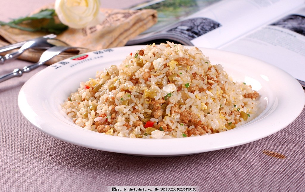 酸豆角肉沫炒饭