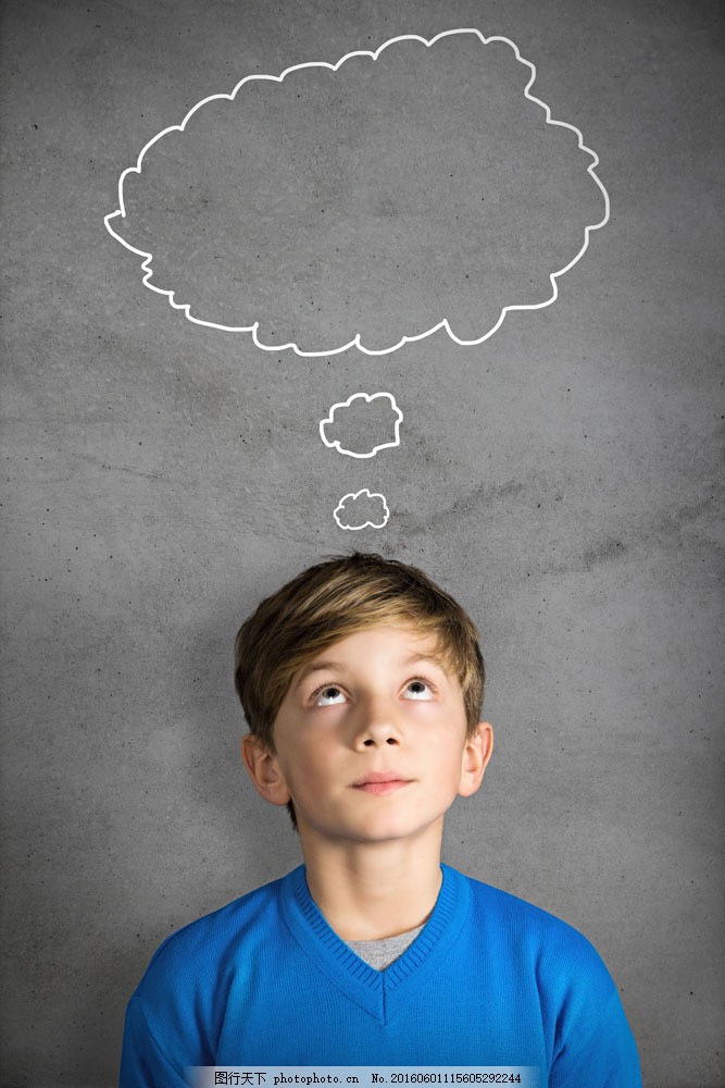 思考问题的男孩图片